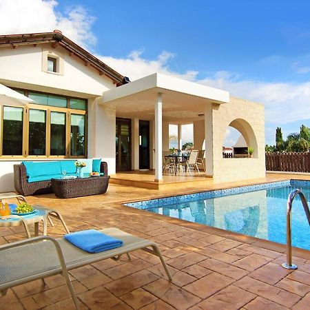 Villa Merry Айя Напа Екстериор снимка